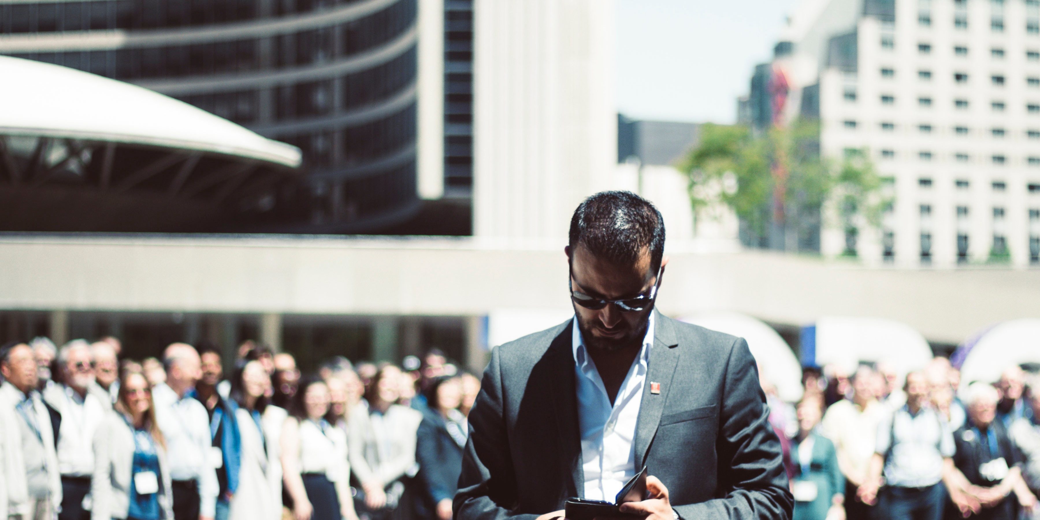 businesman-busy-city-624367